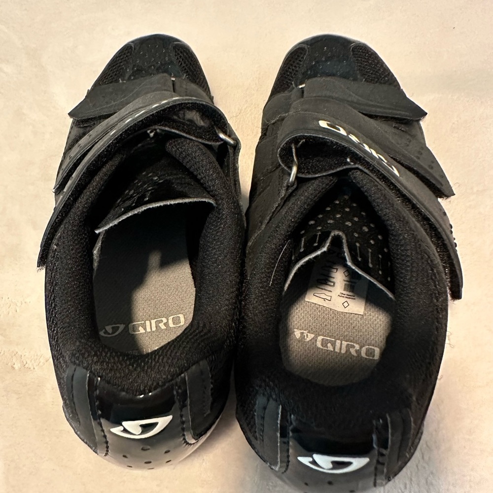 New Gyro Cycle Shoes- Slightly Used